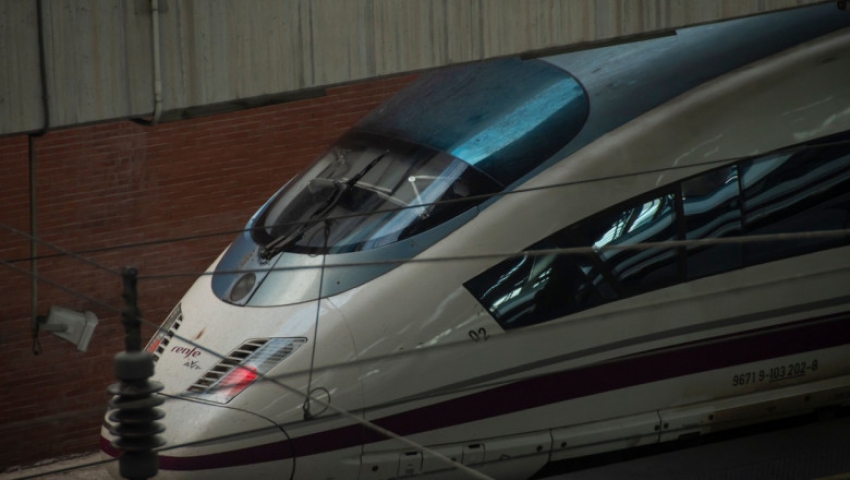 Un tilhar roman a blocat trenurile de mare viteza din Spania