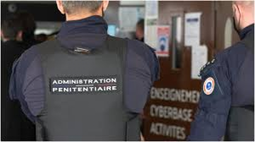 Arestări masive în Franța în legătură cu atacurile asupra închisorilor