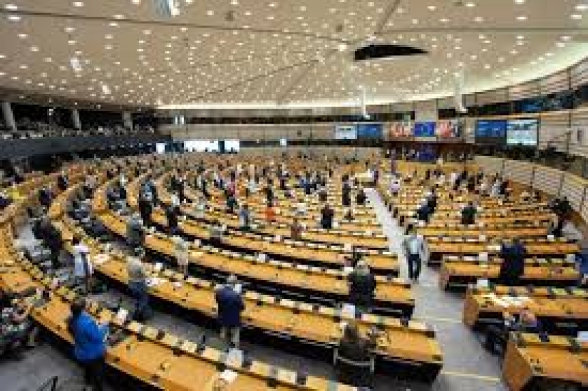 Raportul Comisiei Europene care examinează evoluţiile statului de drept în toate statele membre