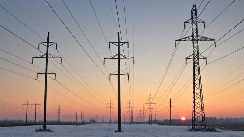 România, Polonia și Slovacia livrează Ucrainei curent electric în regim de urgență