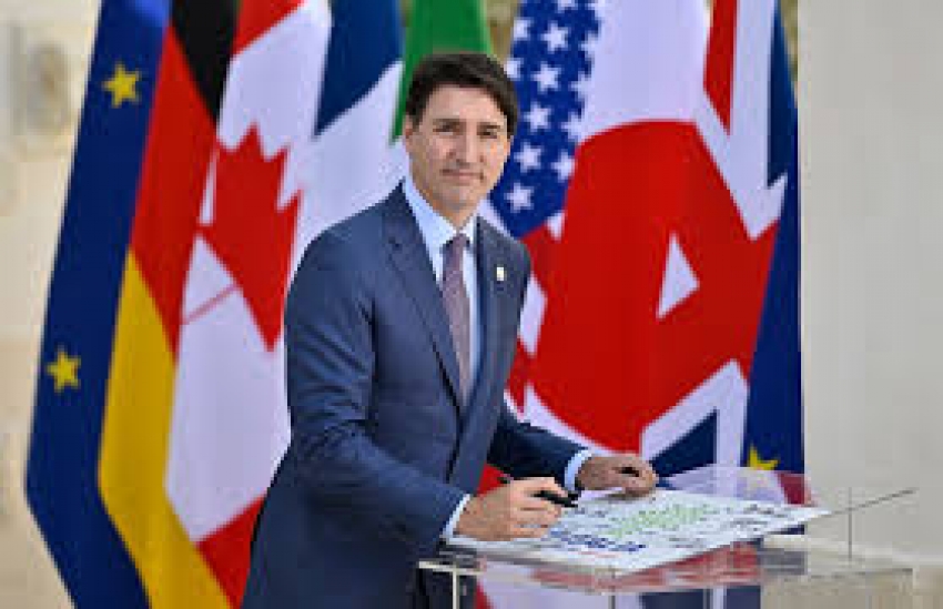 Fostul premier canadian acuză că presiunile economice din SUA şi Europa aproape că au împins Canada în braţele Chinei