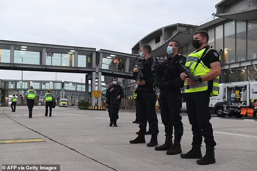 Incident armat pe un aeroport din Paris. Politistii au lichidat un individ care agita un cutit