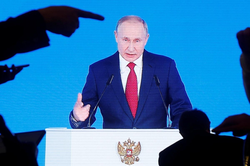 Putin este preocupat de situatia securitatii de la frontiera dintre Afganistan si Tadjikistan