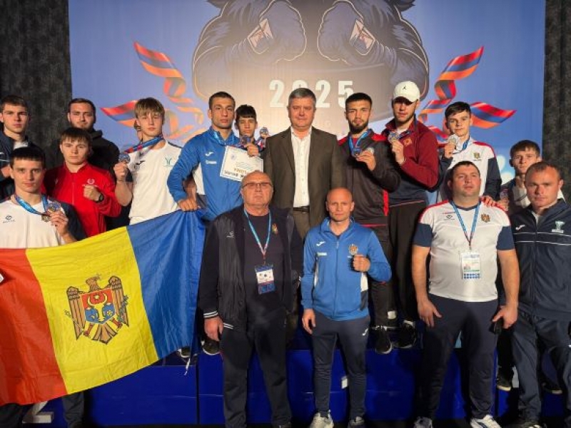BOXERII MOLDOVENI AU CUCERIT 14 MEDALII LA CE U19 ȘI U23