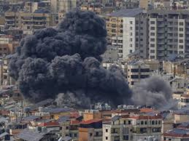 Armata israeliană a bombardat Sudul Beirutului după ce a țintit fabrici subterane de drone ale Hezbollah