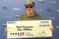 Un american a cîştigat de două ori cîte un milion de dolari cu aceleași numere la loterie, pentru aceeași extragere Un american a cîştigat de două ori cîte un milion de dolari cu aceleași numere la loterie, pentru aceeași extragere