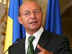 Basescu pledeaza pentru legalizarea prostitutiei, ca alternativa la piata neagra din domeniu, criticind politicienii ca „nu si-au asumat sa treaca peste BOR”
