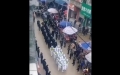Rigoare chinezeasca: Politistii au defilat pe strada cu patru suspecti care au incalcat regulile anti-COVID