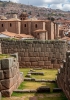 Orașul Cuzco din Peru. Clădiri construite pe fundațiile incașe Orașul Cuzco din Peru. Clădiri construite pe fundațiile incașe