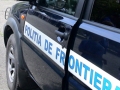 O PATRULĂ MOBILĂ A POLIŢIEI DE FRONTIERĂ A FOST ATACATĂ DE UN GRUP DE PERSOANE