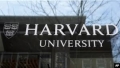 Decizia lui Trump de a bloca înscrierea studenților străini la Harvard a fost suspendată de către un judecător