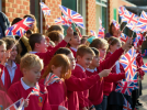 Orgoliul national al UK a fost grav sifonat: Copiii britanici saraci au ajuns sa stea la mila UNICEF