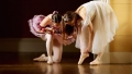 Mare scandal in Austria! La o prestigioasa scoala de balet din Viena, condusa de o romanca, elevii au fost indemnati sa fumeze ca sa nu se ingrase