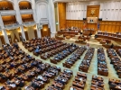 Luni, Guvernul român se confruntă cu prima moțiune de cenzură