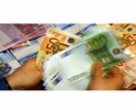 ROMÂNII AR PUTEA PRIMI MINIMUM 500 DE EURO LUNAR