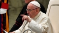 Papa Francisc denunta „vacarmul” celor foarte bogaţi care face imposibil de auzit strigatul saracilor