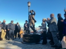 Celebrului Frank Sinatra i-a fost ridicata o statuie in orasul lui natal