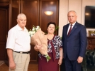 IGOR DODON A FELICITAT UN CUPLU CARE A IMPLINIT 50 DE ANI DE CASATORIE