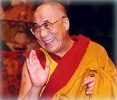 DALAI LAMA PLEDEAZĂ LA WASHINGTON PENTRU UN CAPITALISM CU FAŢĂ UMANĂ