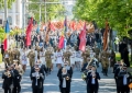 PESTE ZECE MII DE CETATENI AU PARTICIPAT LA “MARSUL VICTORIEI” SI “REGIMENTUL NEMURITOR”