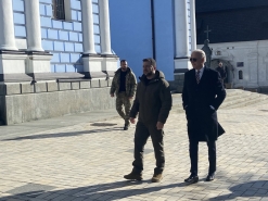 BIDEN, VIZITĂ SURPRIZĂ LA KIEV