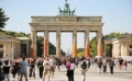 Agresivii activiști pentru climă au vandalizat Poarta Brandenburg din Berlin